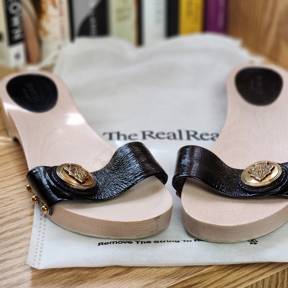 Gucci Shoes - Authentic Gucci slides